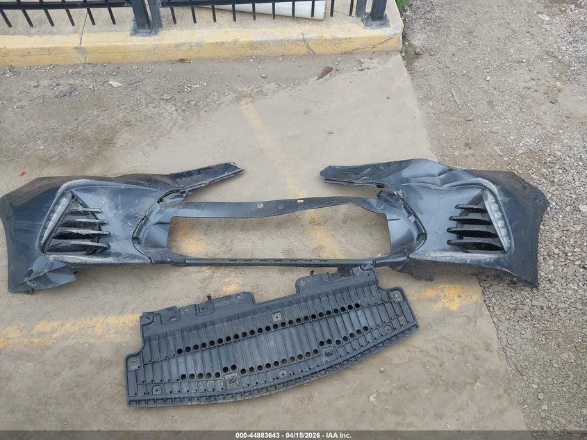 2019 Toyota Corolla Se VIN: 2T1BURHE5KC135761 Lot: 44883643