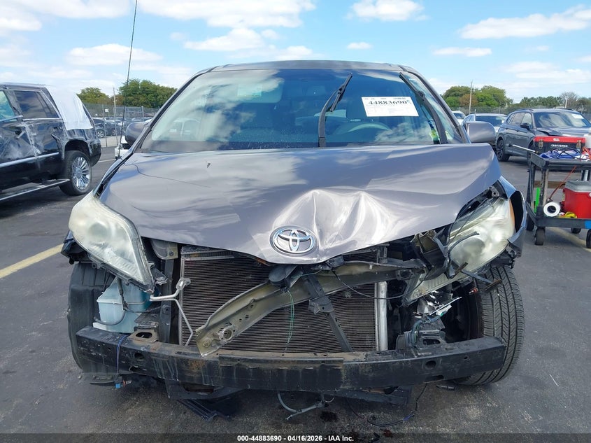 2012 Toyota Sienna 3.5 Le V6 8 Passenger grey Lot 111044883690 Vin 5TDKK3DC6CS274913