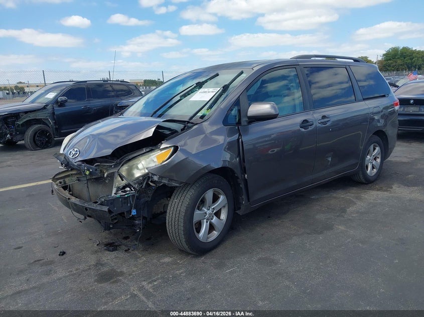 2012 Toyota Sienna 3.5 Le V6 8 Passenger grey Lot 111044883690 Vin 5TDKK3DC6CS274913