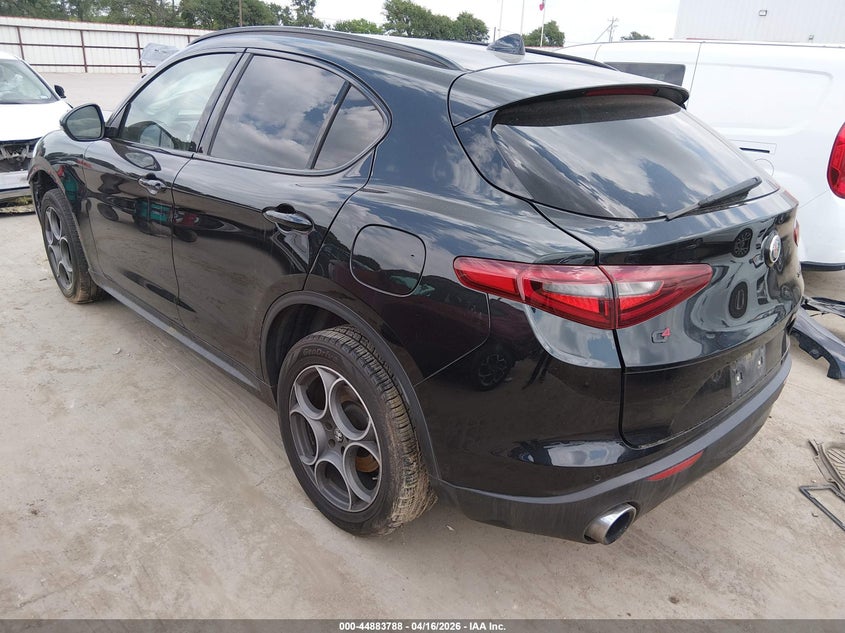 Vin: zaspakan0m7d00563, lot: 45381134, alfa romeo stelvio awd 20213