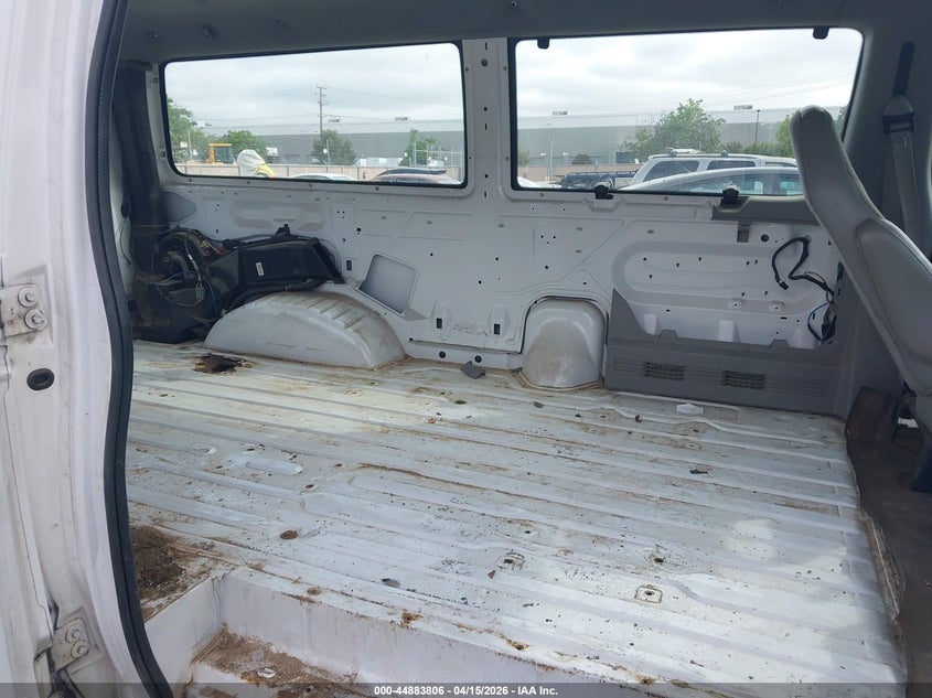 2002 Ford E-350 Super Duty Xl/Xlt VIN: 1FBNE31L12HA85263 Lot: 44883806