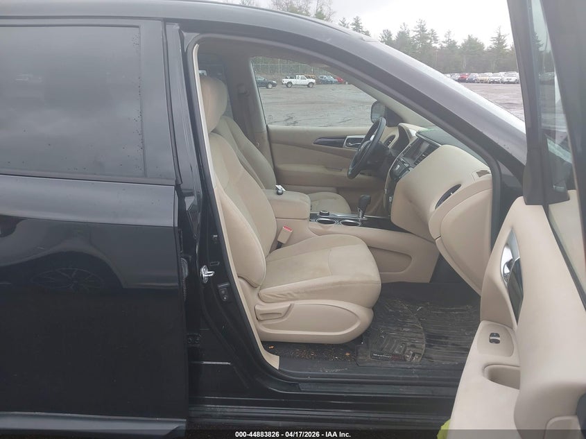 2016 Nissan Pathfinder S