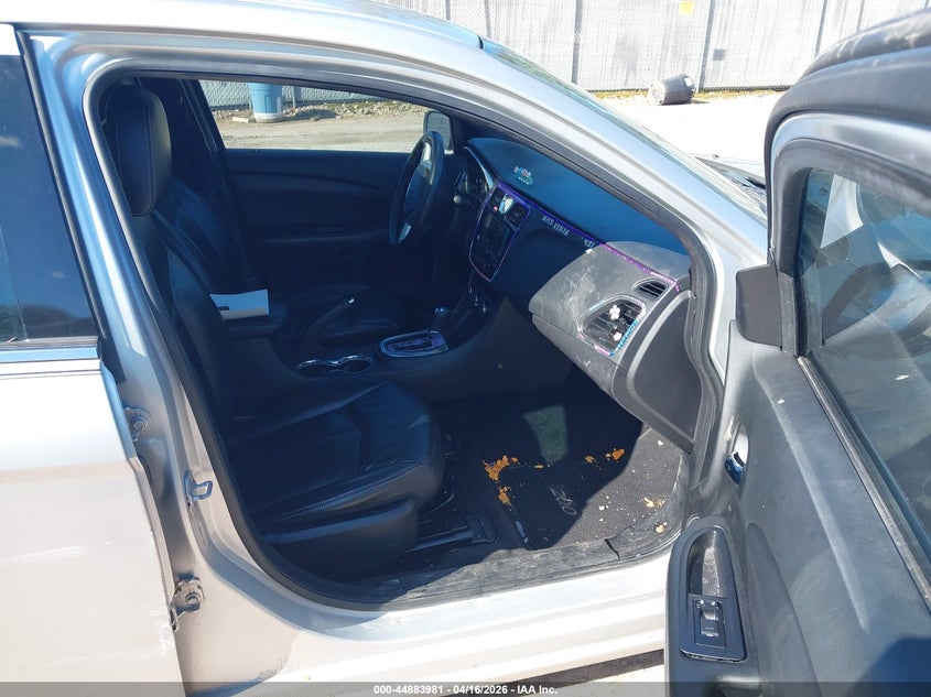 2012 Chrysler 200 Limited