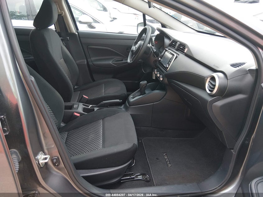 2024 Nissan Versa 1.6 S