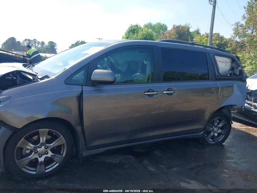 2017 Toyota Sienna Se Premium 8 Passenger VIN: 5TDXZ3DCXHS834697 Lot: 44884259