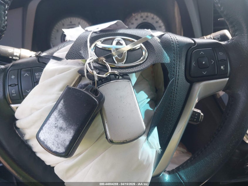 2017 Toyota Sienna Se Premium 8 Passenger VIN: 5TDXZ3DCXHS834697 Lot: 44884259