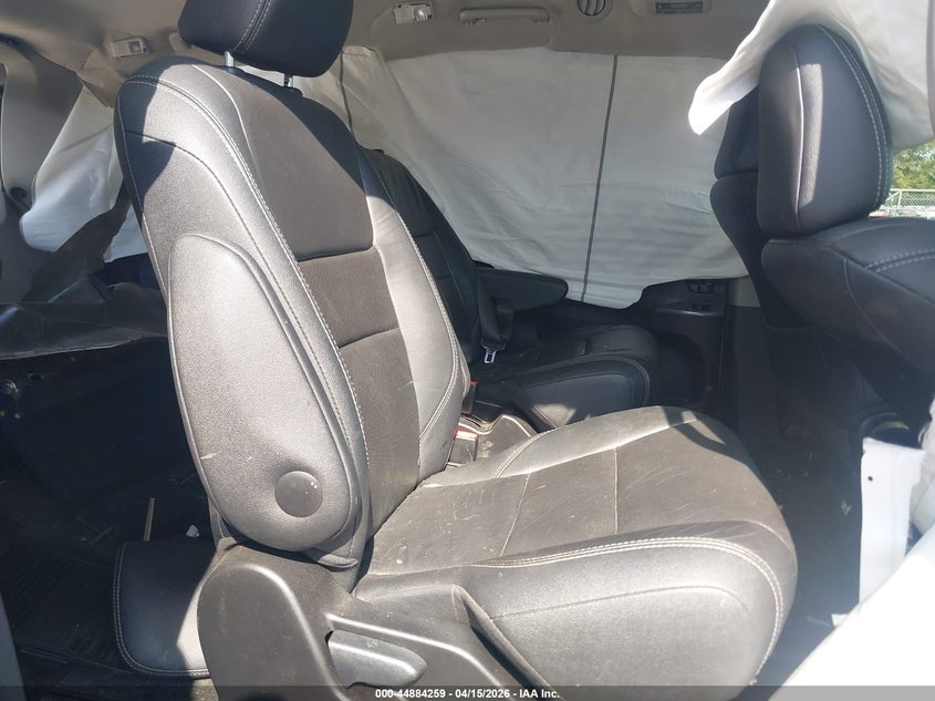 2017 Toyota Sienna Se Premium 8 Passenger VIN: 5TDXZ3DCXHS834697 Lot: 44884259