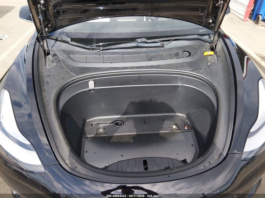 2018 Tesla Model 3 Long Range/Performance VIN: 5YJ3E1EB7JF082309 Lot: 44884322