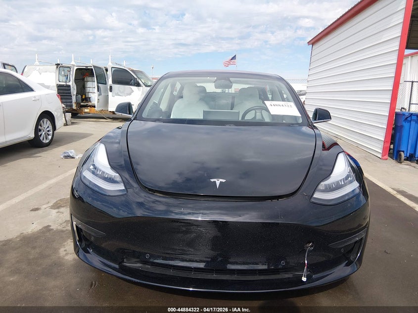 2018 Tesla Model 3 Long Range/Performance VIN: 5YJ3E1EB7JF082309 Lot: 44884322