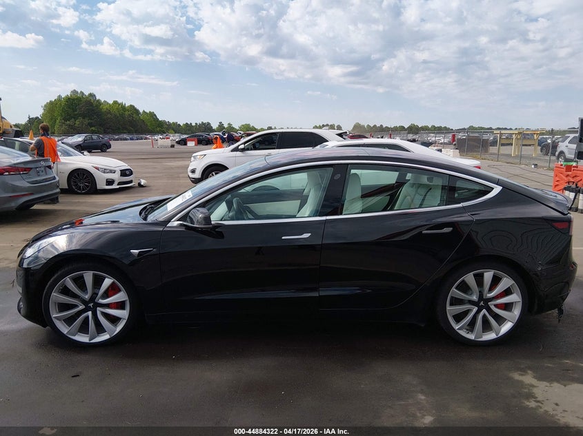 2018 Tesla Model 3 Long Range/Performance VIN: 5YJ3E1EB7JF082309 Lot: 44884322