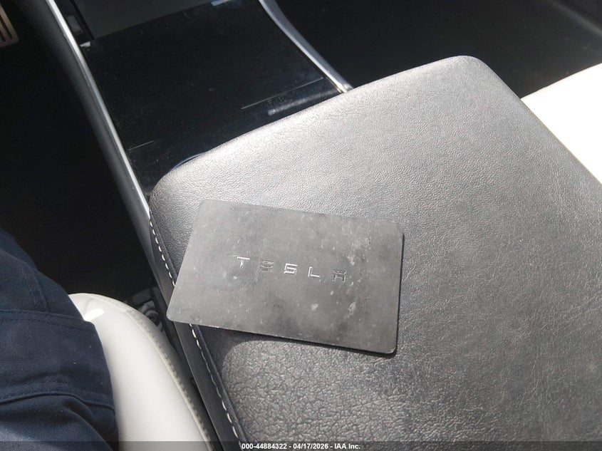 2018 Tesla Model 3 Long Range/Performance VIN: 5YJ3E1EB7JF082309 Lot: 44884322