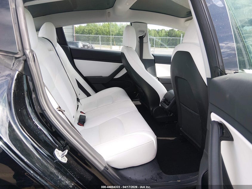 2018 Tesla Model 3 Long Range/Performance VIN: 5YJ3E1EB7JF082309 Lot: 44884322