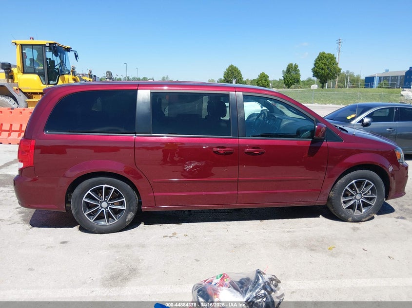 2017 Dodge Caravan 3.6 Grand Sxt red Lot 111044884378 Vin 2C4RDGCG3HR662153