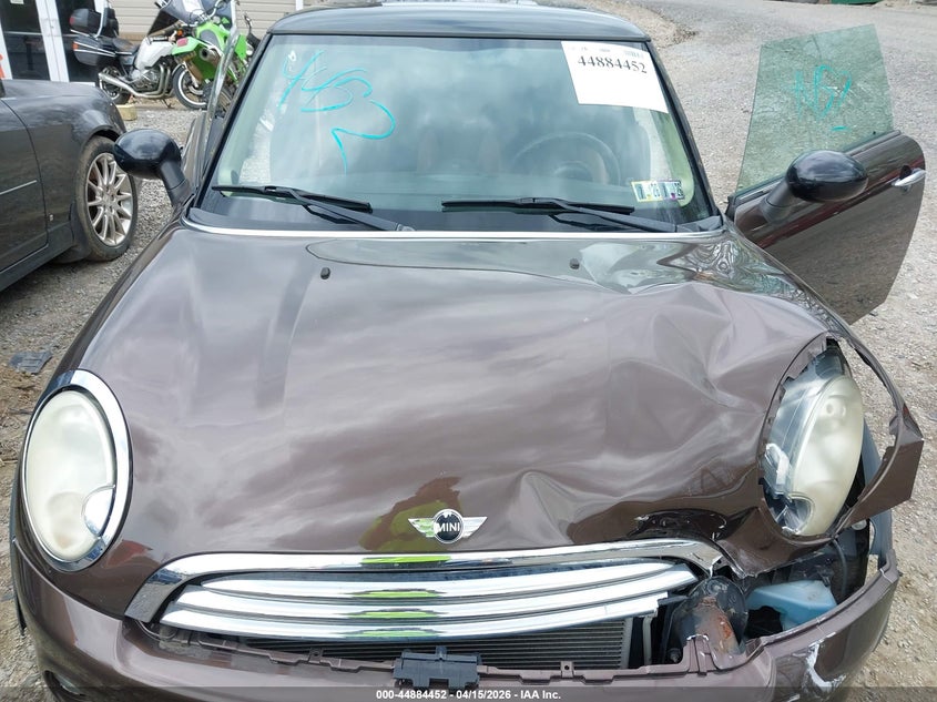 2011 Mini Cooper VIN: WMWSU3C54BT092430 Lot: 44884452