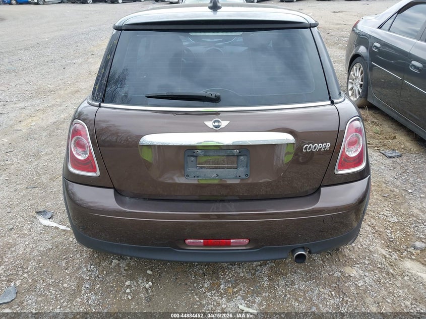 2011 Mini Cooper VIN: WMWSU3C54BT092430 Lot: 44884452