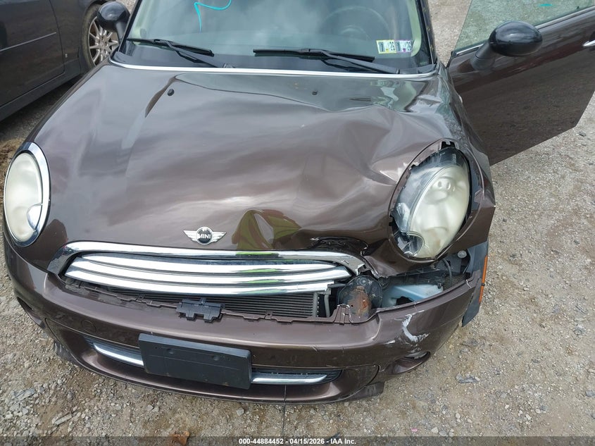 2011 Mini Cooper VIN: WMWSU3C54BT092430 Lot: 44884452