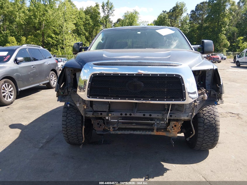 2008 Toyota Tundra Sr5 5.7L V8 VIN: 5TFRV54118X038669 Lot: 44884572