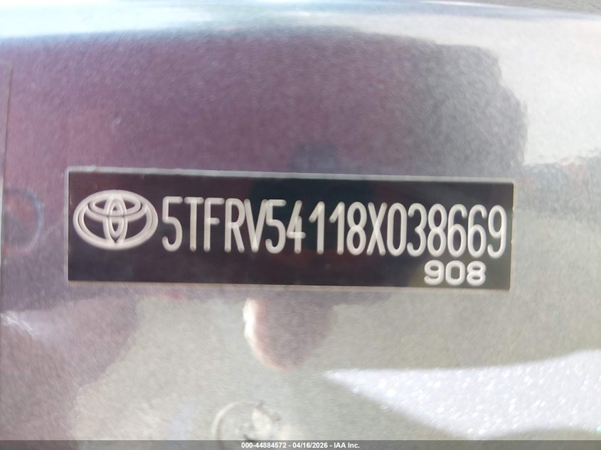 2008 Toyota Tundra Sr5 5.7L V8 VIN: 5TFRV54118X038669 Lot: 44884572