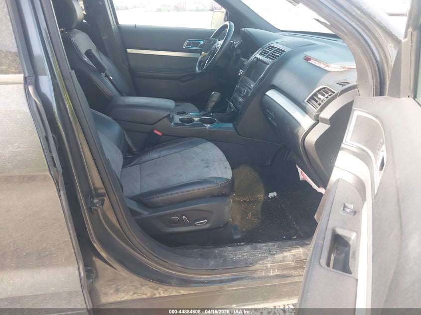 1FM5K7D88HGA92045 2017 Ford Explorer 3.5 Xlt Grey