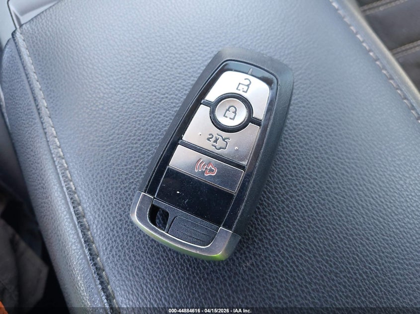 2017 Ford Fusion Se VIN: 3FA6P0HD8HR204091 Lot: 44884616