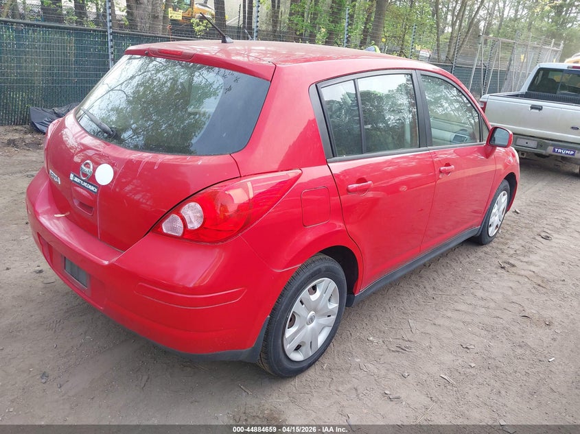 2012 Nissan Versa 1.8 S