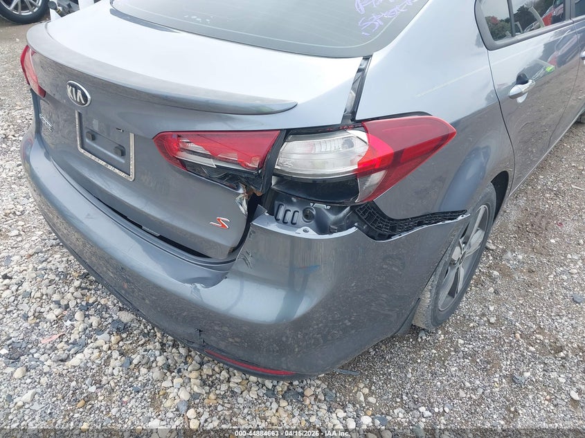 2018 Kia Forte S VIN: 3KPFL4A75JE204600 Lot: 44884663