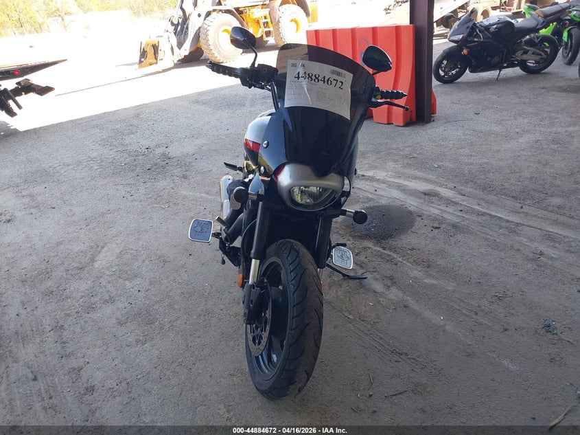 2018 SUZUKI VZR1800 auction photo 5