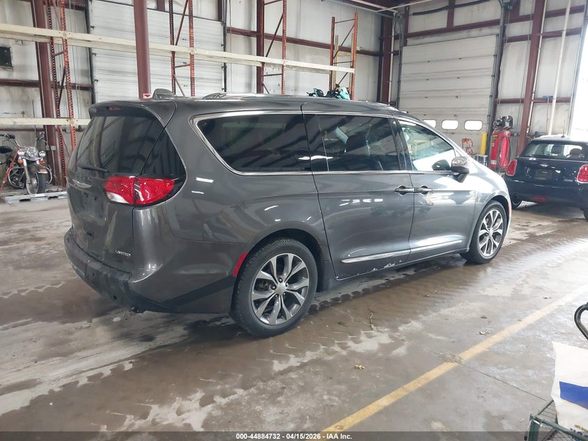 2017 Chrysler Pacifica 3.6 Limited grey Lot 111044884732 Vin 2C4RC1GG2HR655981