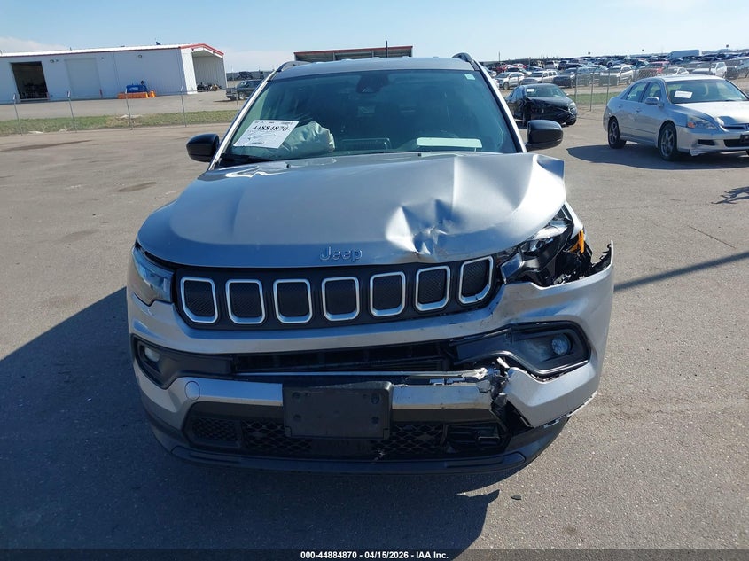 2022 Jeep Compass Latitude 4X4 VIN: 3C4NJDBB3NT102217 Lot: 44884870