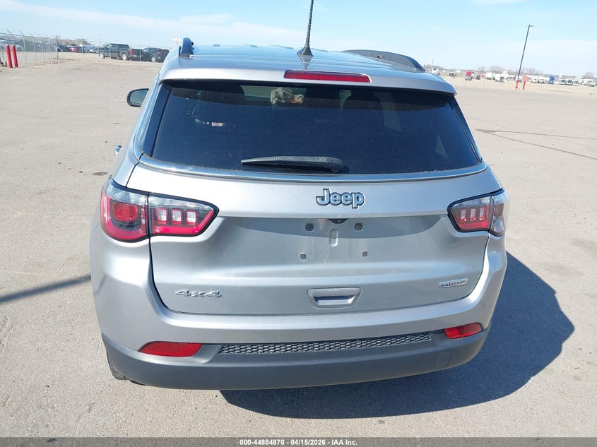 2022 Jeep Compass Latitude 4X4 VIN: 3C4NJDBB3NT102217 Lot: 44884870