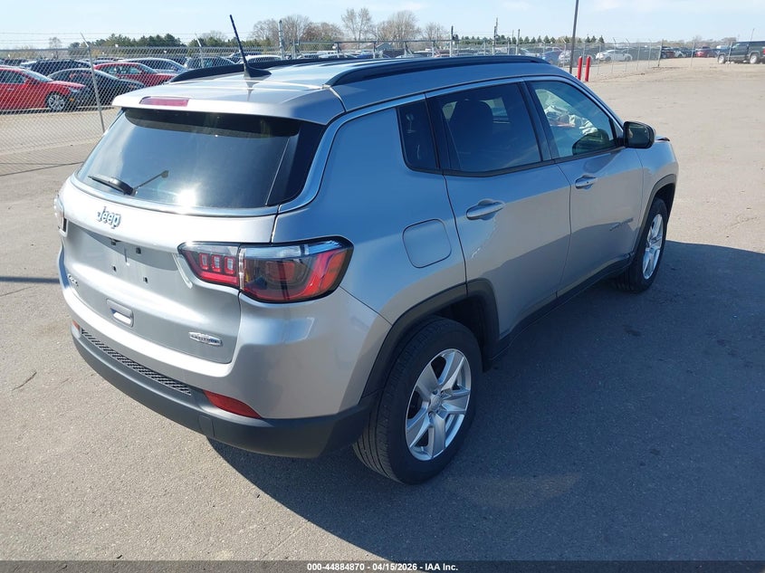 2022 Jeep Compass 2.4 Latitude 4X4 silver Lot 111044884870 Vin 3C4NJDBB3NT102217
