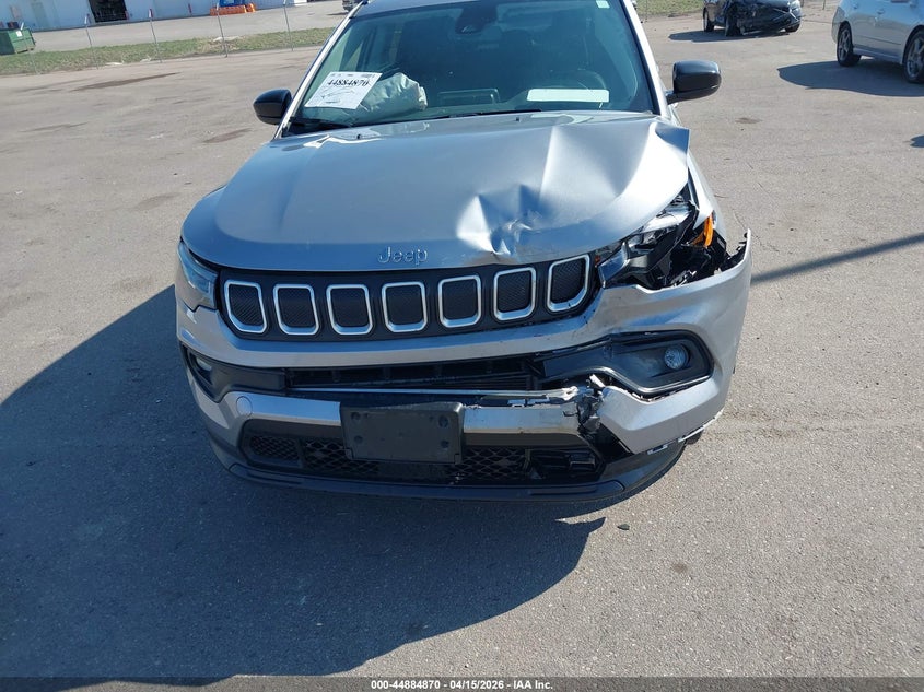 2022 Jeep Compass Latitude 4X4 VIN: 3C4NJDBB3NT102217 Lot: 44884870