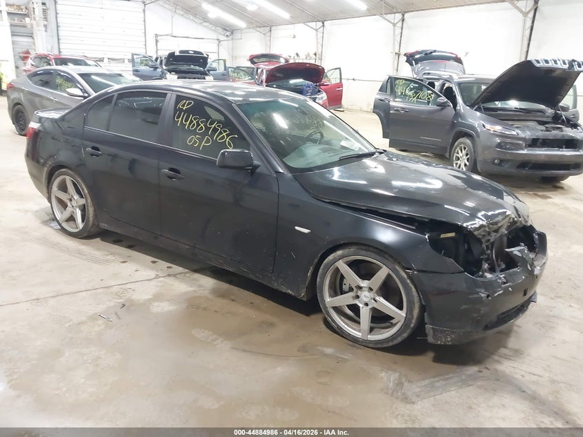 2005 BMW 545I