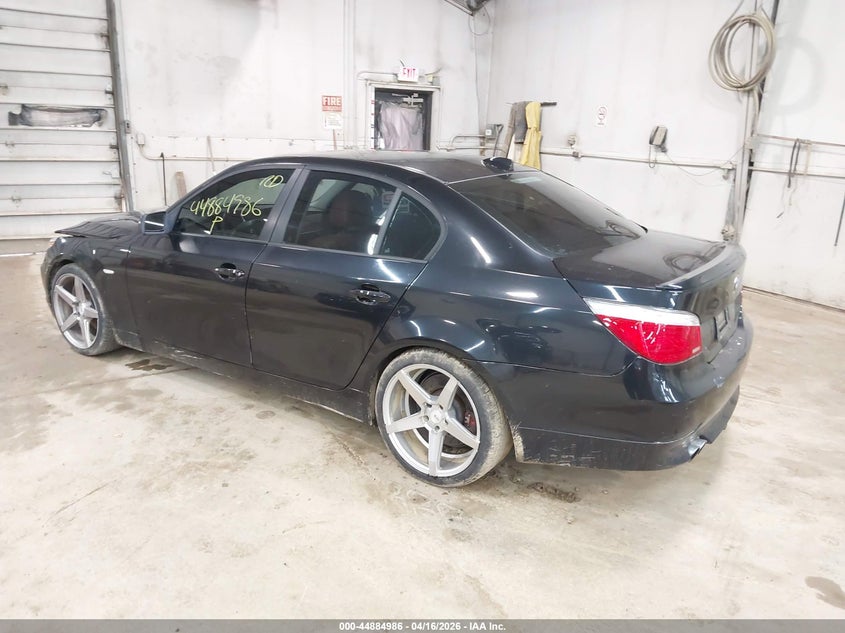 2005 BMW 545I