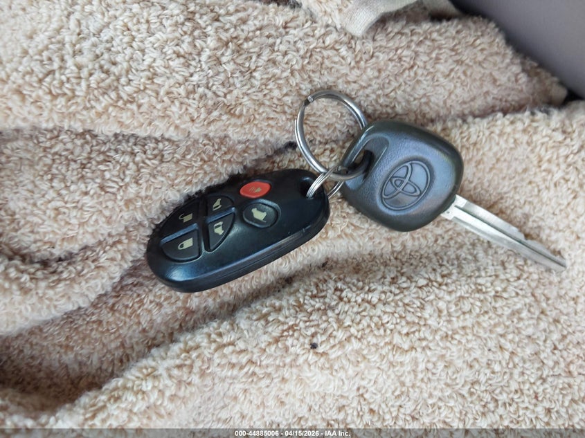 2004 Toyota Sienna Xle VIN: 5TDBA22C14S007499 Lot: 44885006