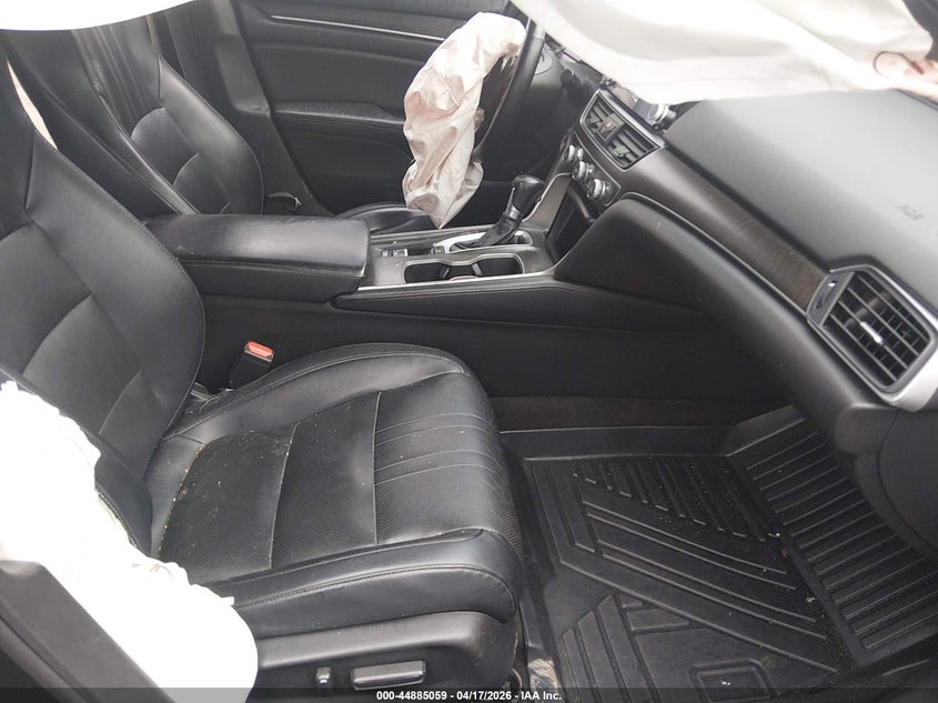 2018 HONDA ACCORD auction photo 5