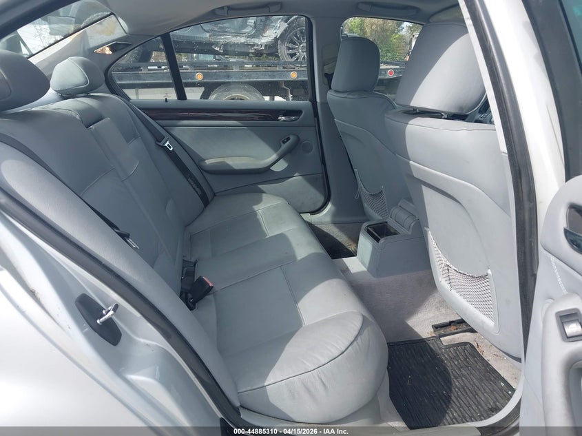 2001 BMW 325I VIN: WBAAV33421FU88918 Lot: 44885310