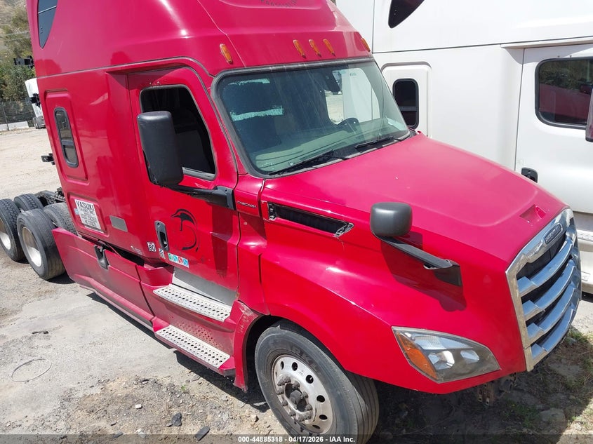 2018 FREIGHTLINER NEW CASCADIA 126