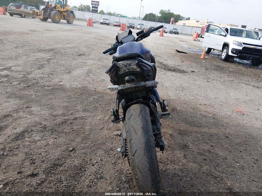 2025 Kawasaki Er650 P VIN: ML5EREP1XSDAD8749 Lot: 44885515