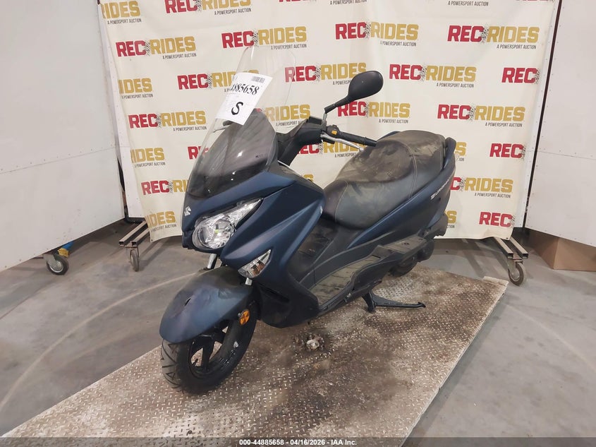 MLCCH41A3N1600326 2022 Suzuki Uh200 blue