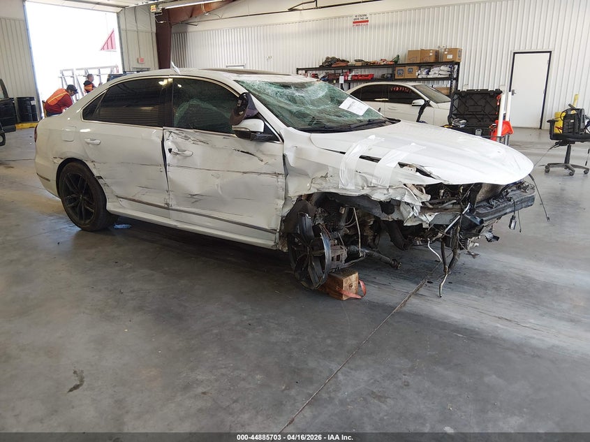 2017 VOLKSWAGEN PASSAT 1.8T SE
