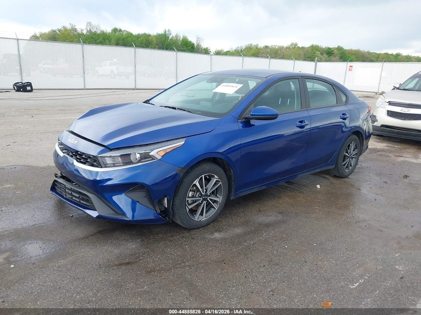 3KPF24AD2RE807606 2024 Kia Forte Lxs photo 1