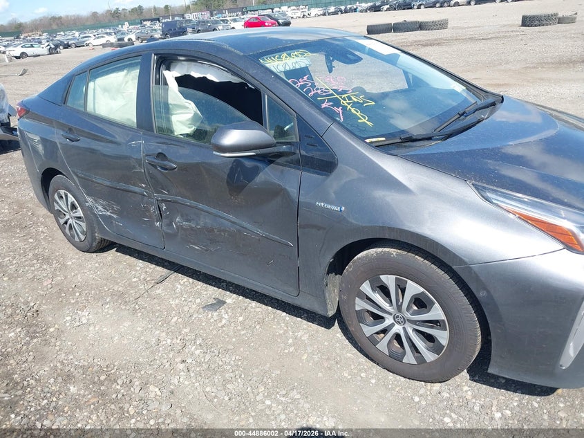 VIN JTDL9RFU3L3016942 2020 TOYOTA PRIUS LE AWD-E
