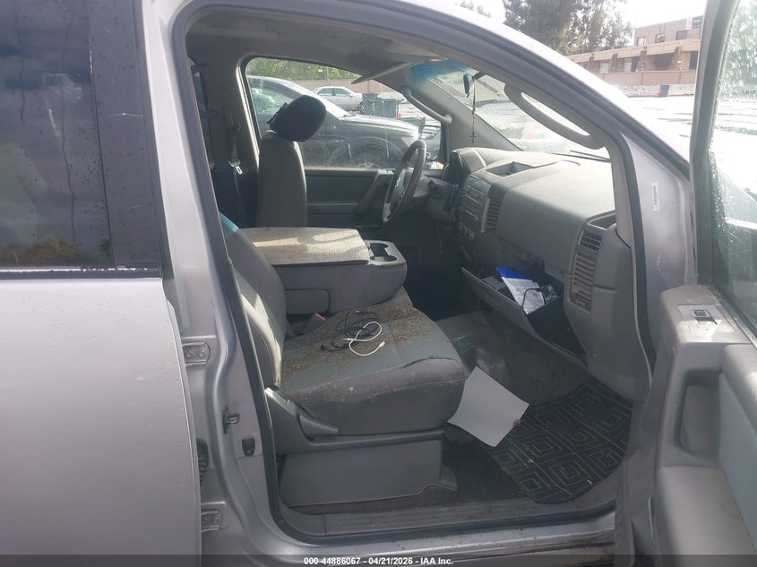 2005 Nissan Titan Xe