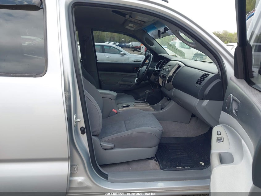2005 Toyota Tacoma Base V6