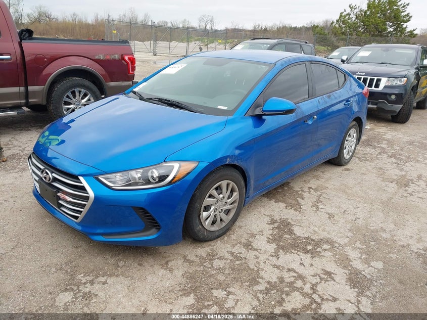 VIN 5NPD74LF1JH242210 2018 HYUNDAI ELANTRA SE