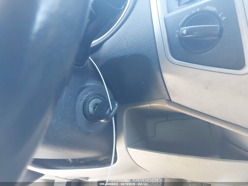 2006 Toyota Tacoma Base V6 VIN: 3TMLU42N06M005903 Lot: 44886402