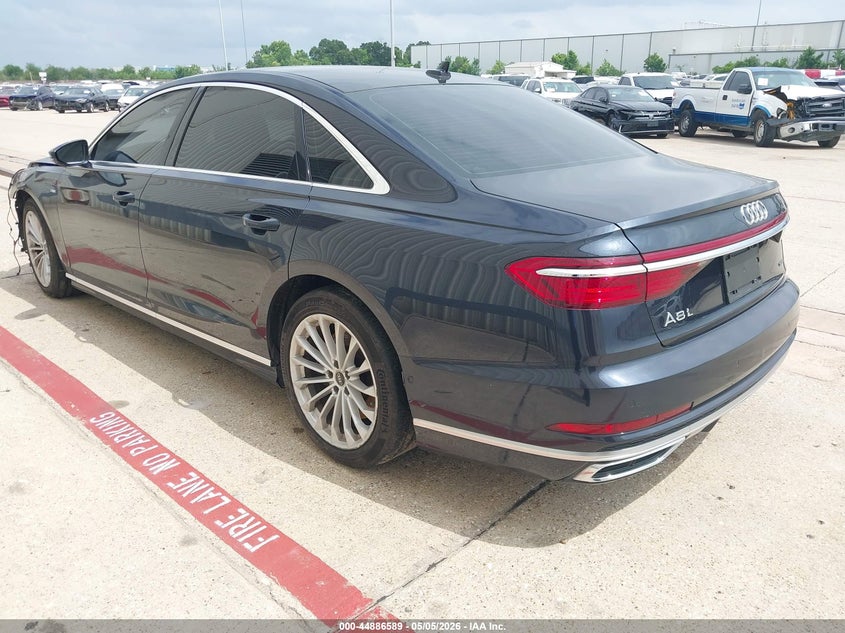 Vin: wau8eaf82mn003222, lot: 45383935, audi a8 l 60 tfsi quattro tiptronic 20213