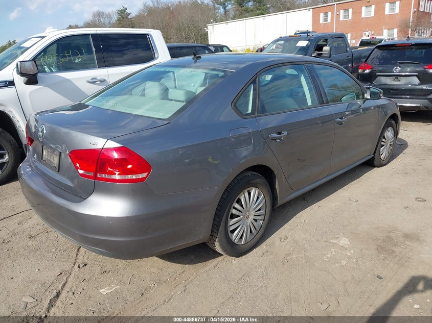 2014 Volkswagen Passat 1.8T S