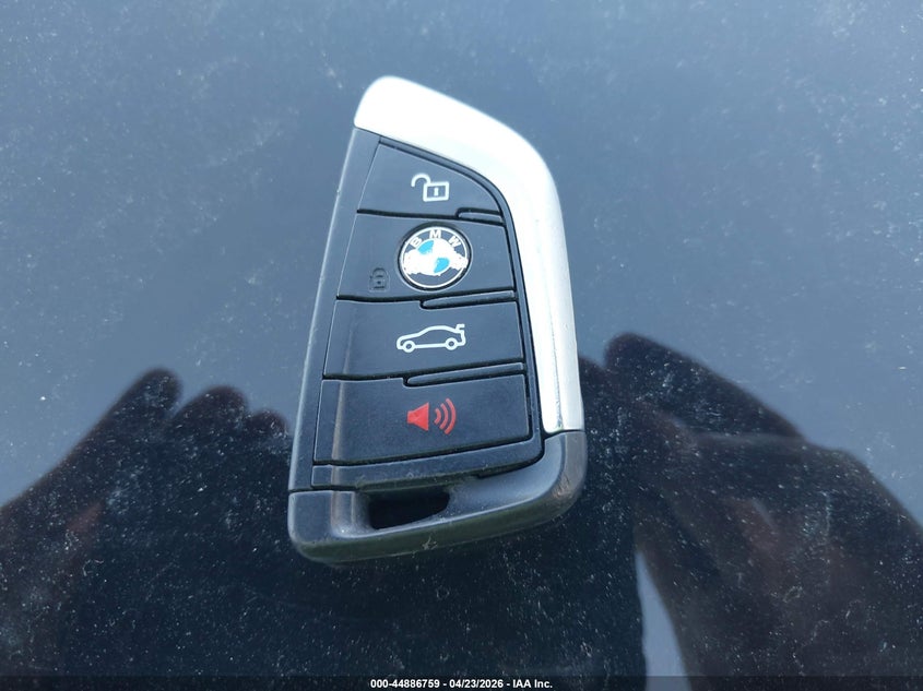 2019 BMW X3 VIN: 5UXTR9C5XKLE16378